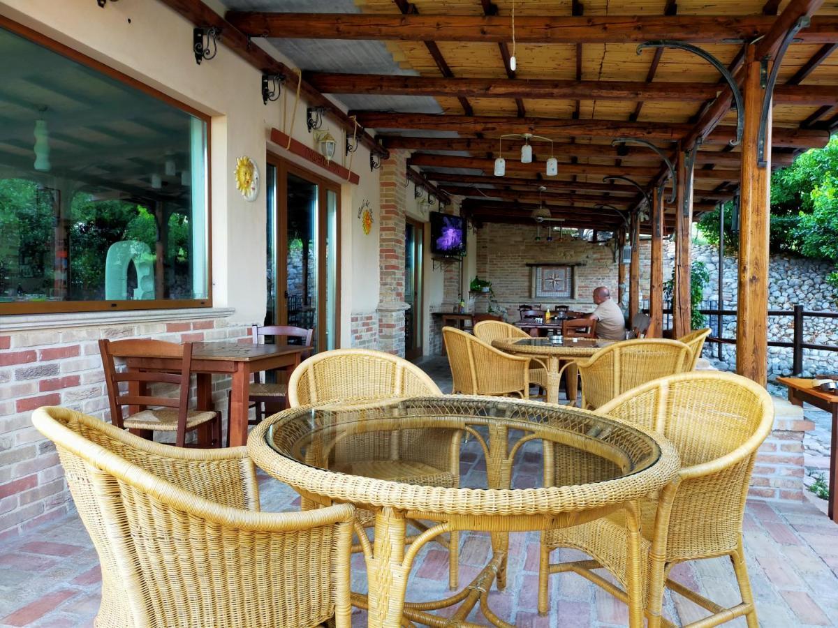 Casale Del Sole Bed & Breakfast Cepagatti Exterior photo