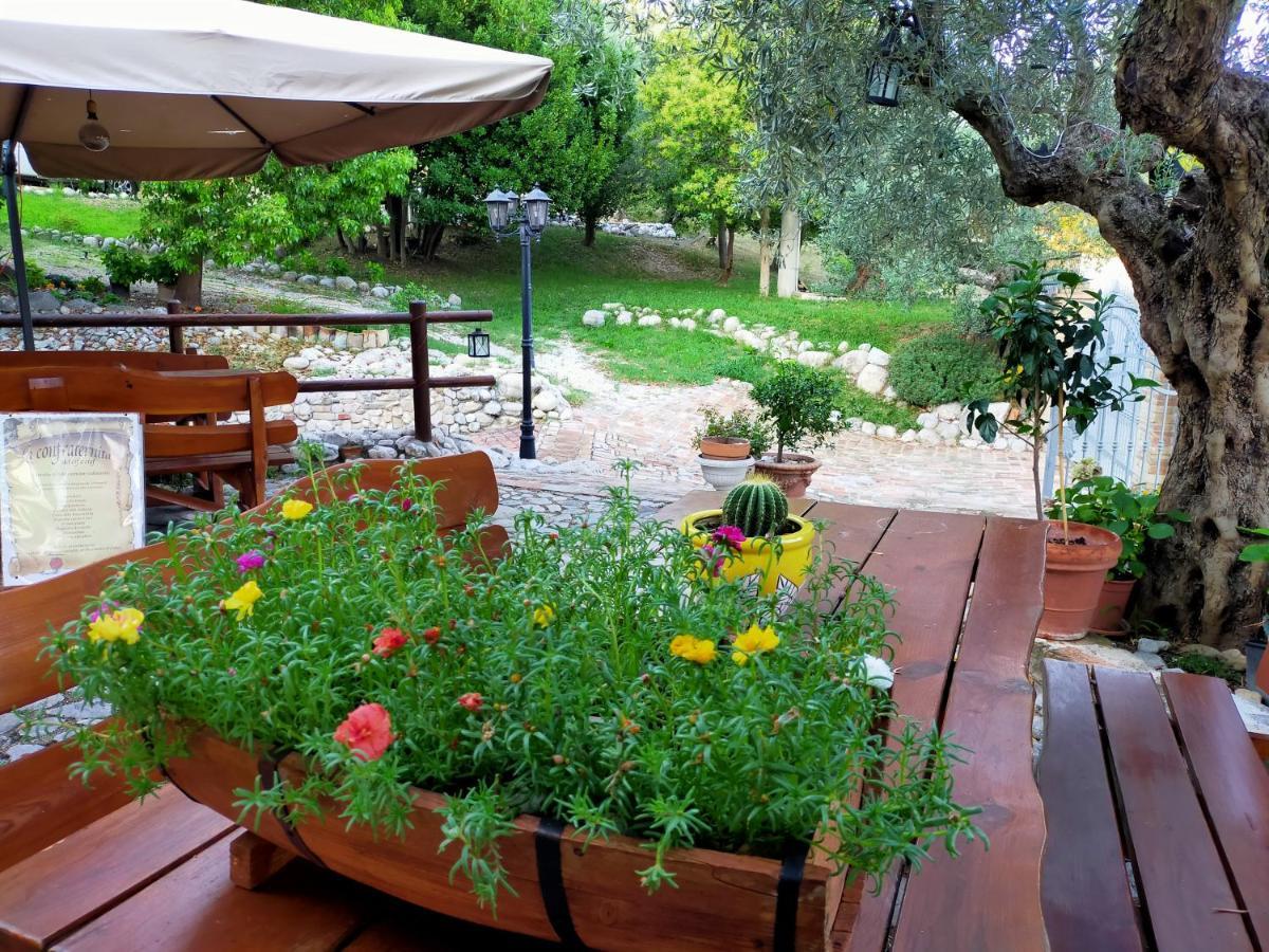 Casale Del Sole Bed & Breakfast Cepagatti Exterior photo