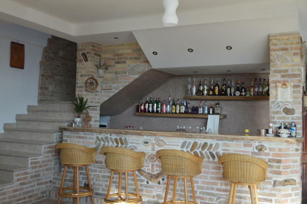 Casale Del Sole Bed & Breakfast Cepagatti Exterior photo