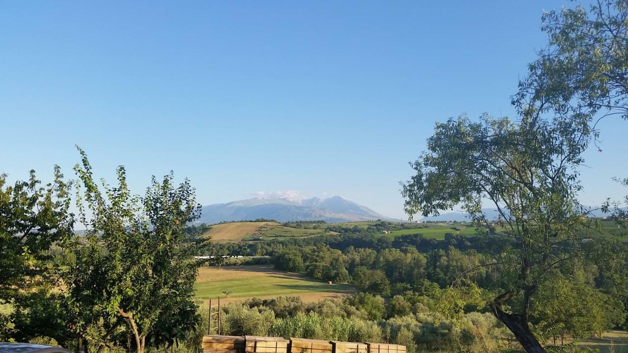 Casale Del Sole Bed & Breakfast Cepagatti Exterior photo