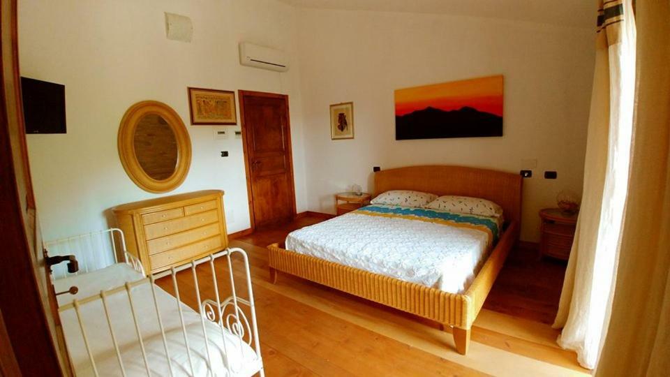 Casale Del Sole Bed & Breakfast Cepagatti Exterior photo