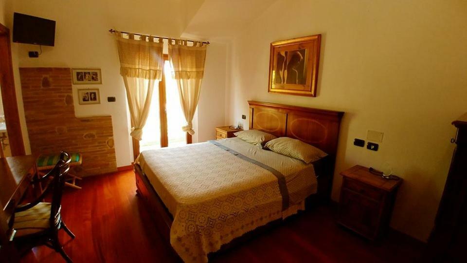 Casale Del Sole Bed & Breakfast Cepagatti Exterior photo