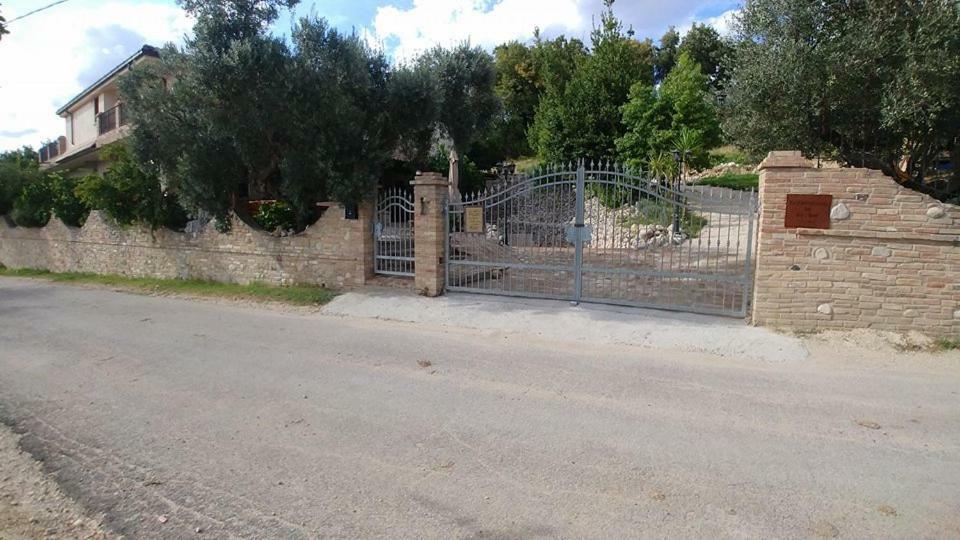 Casale Del Sole Bed & Breakfast Cepagatti Exterior photo